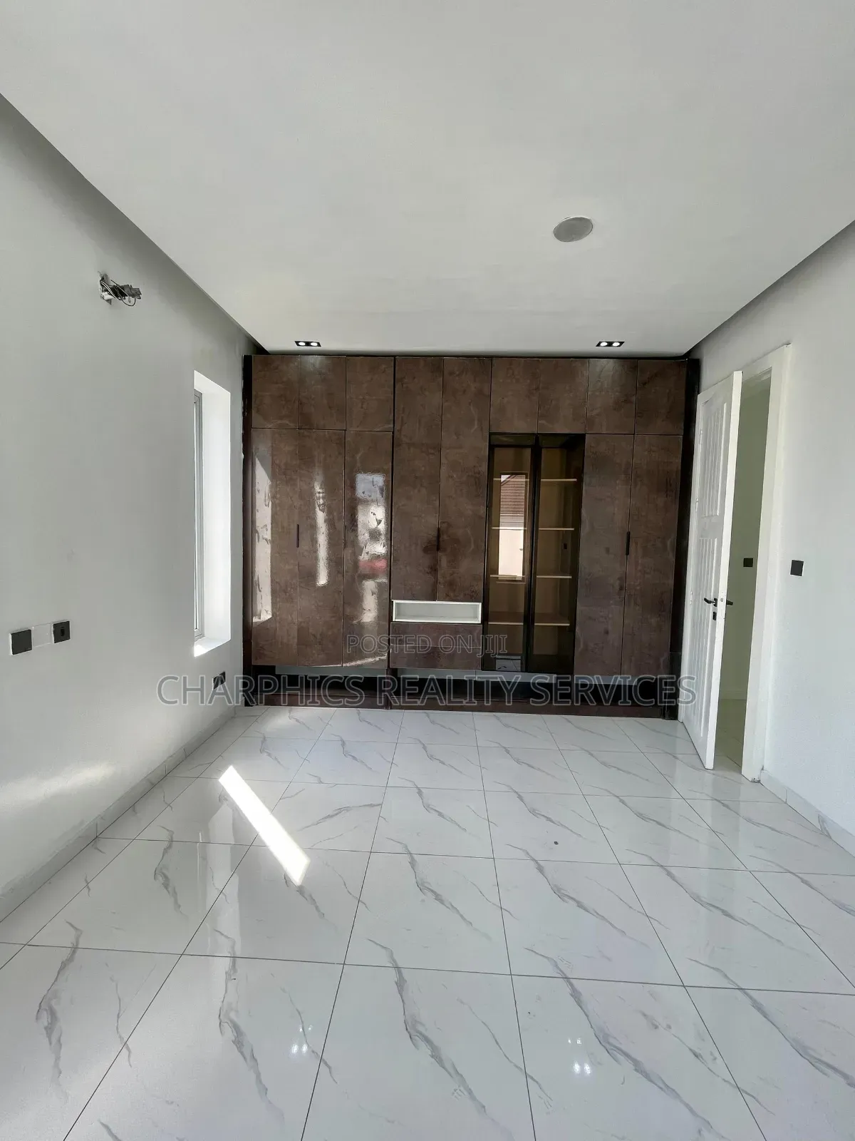 5bdrm Duplex in Lekki for sale in Lekki