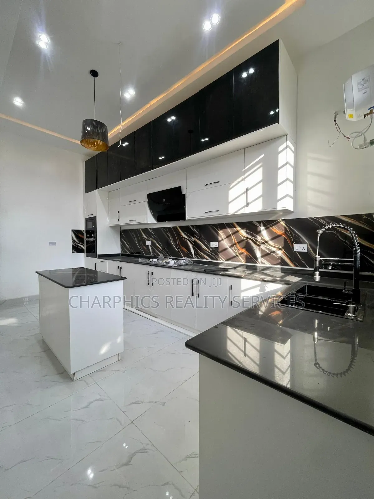 5bdrm Duplex in Ajah for sale in Ajah