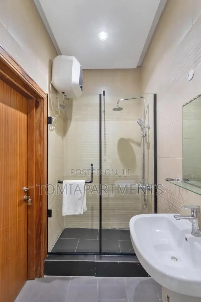 Luxury 2 Bedroom Shortlet With Pool Snooker in Lekki in Lekki
