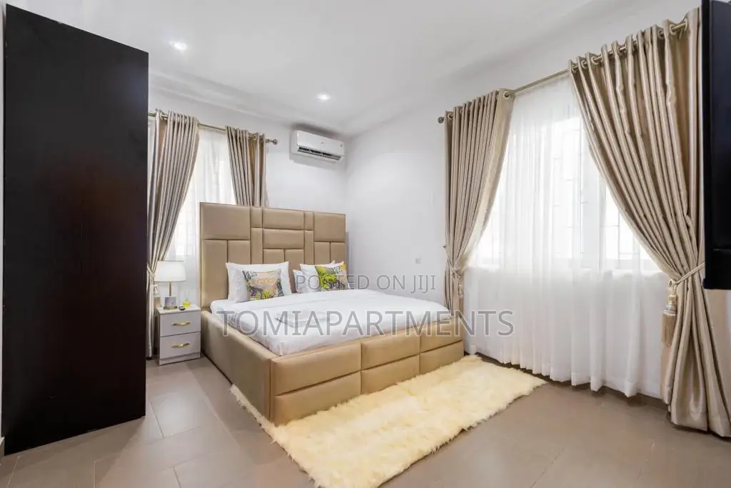 Luxury 2 Bedroom Shortlet With Pool Snooker in Lekki in Lekki