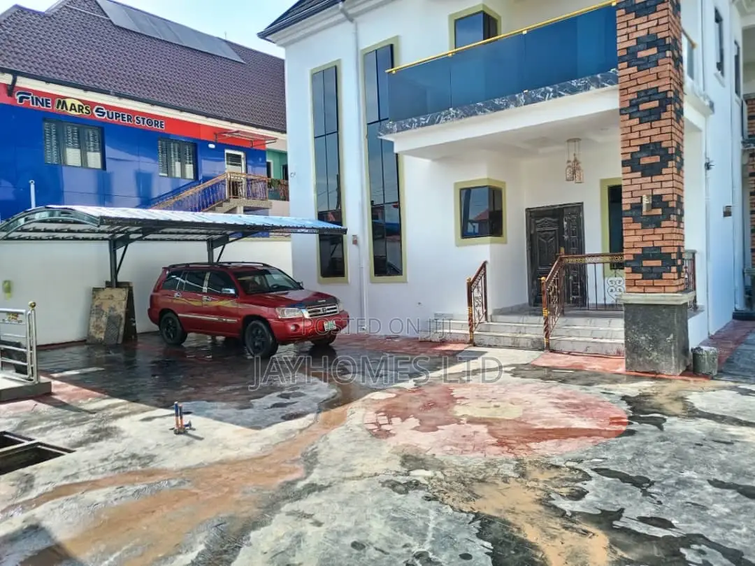 5bdrm Duplex in Vanguard Asaba, Oshimili South for sale in Oshimili South