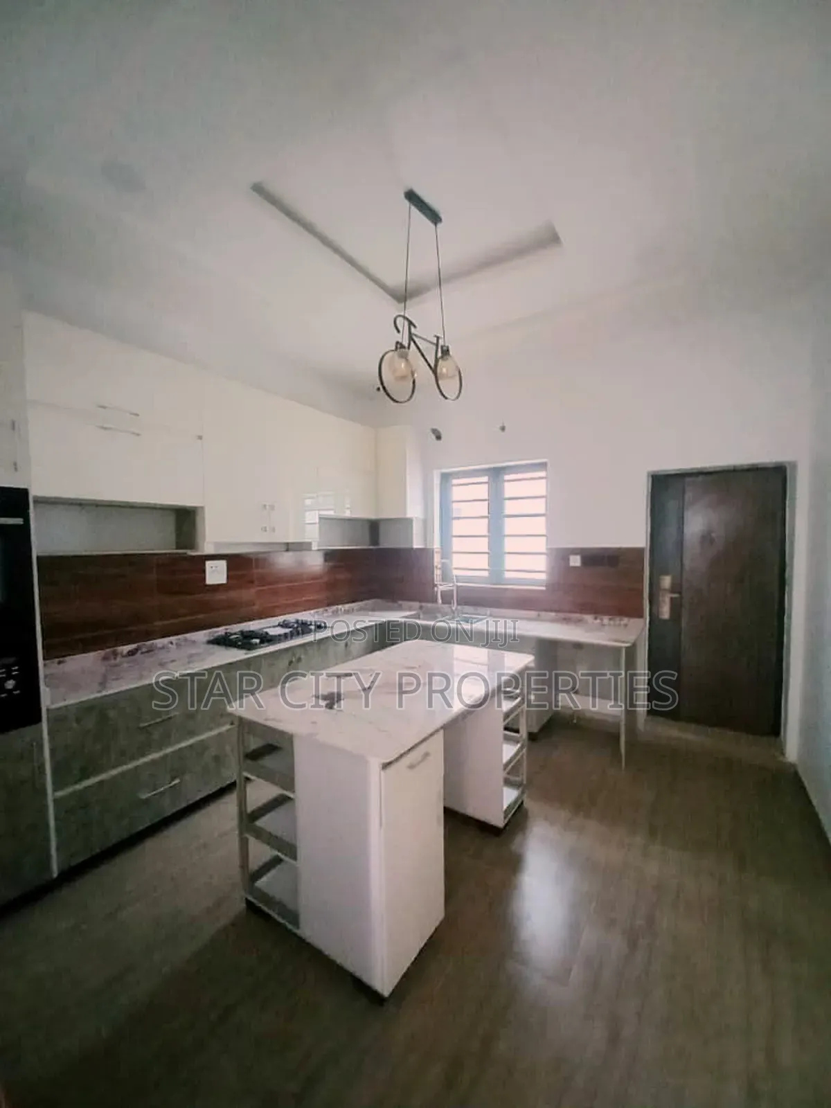 5bdrm Duplex in Omole Phase 2 for sale in Omole Phase 2