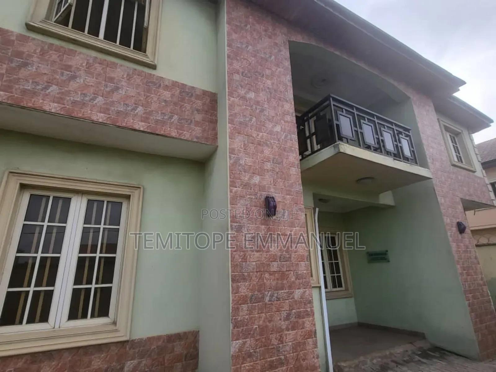 Furnished 10bdrm Duplex in Magodo Phase 1 for sale in GRA Phase 1
