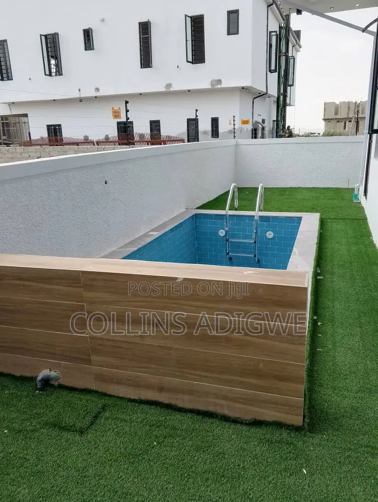 5bdrm Duplex in Flood Free Estate for sale in Ajah