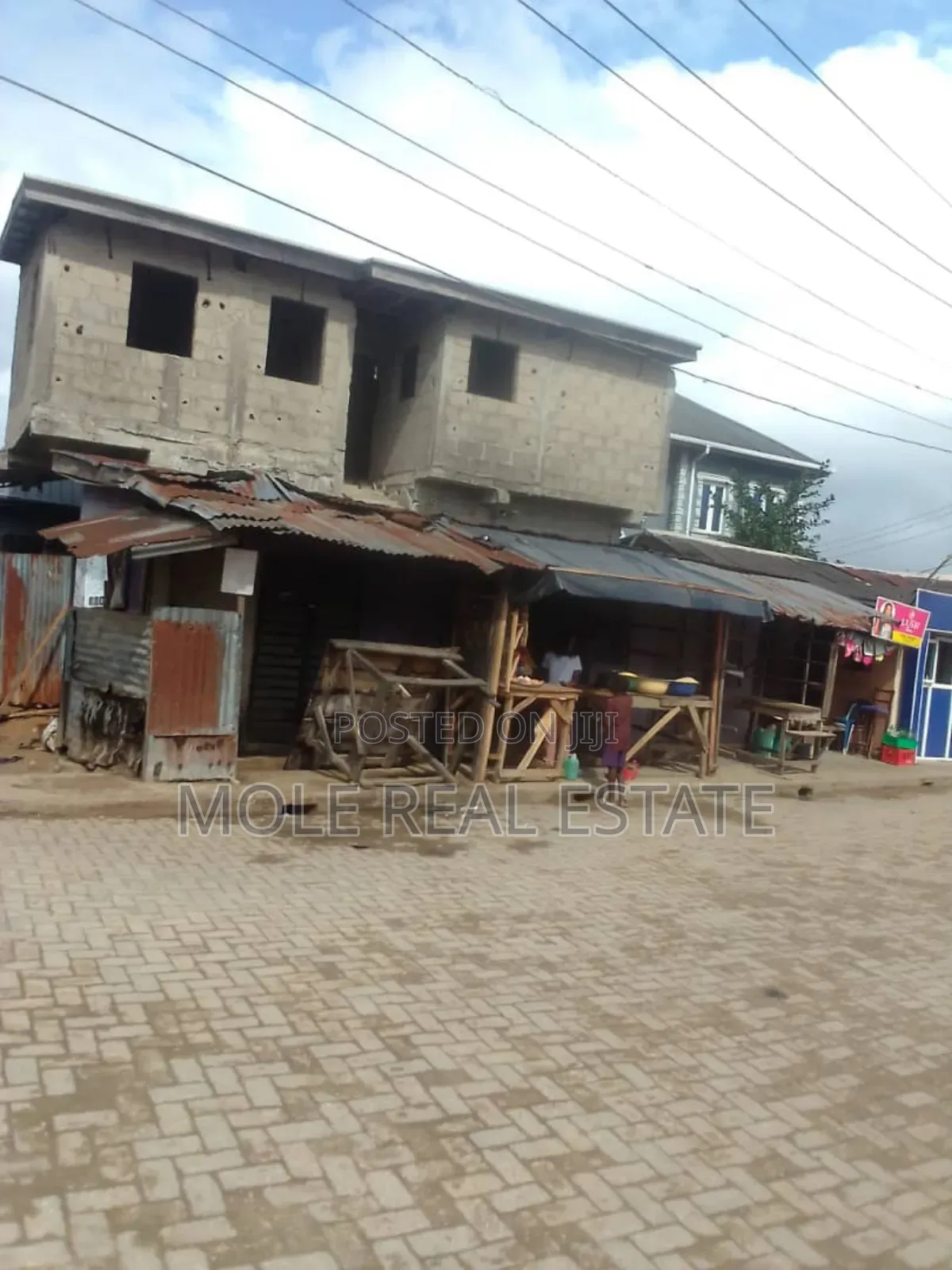 Uncompleted Storey Building 8 Shops Ketu in Ketu-Alapere