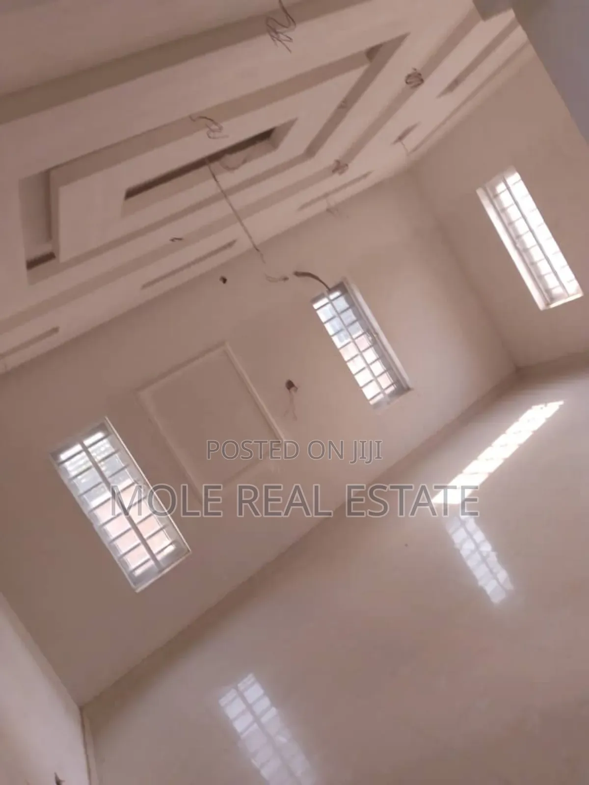 Uncompleted Storey Building 8 Shops Ketu in Ketu-Alapere