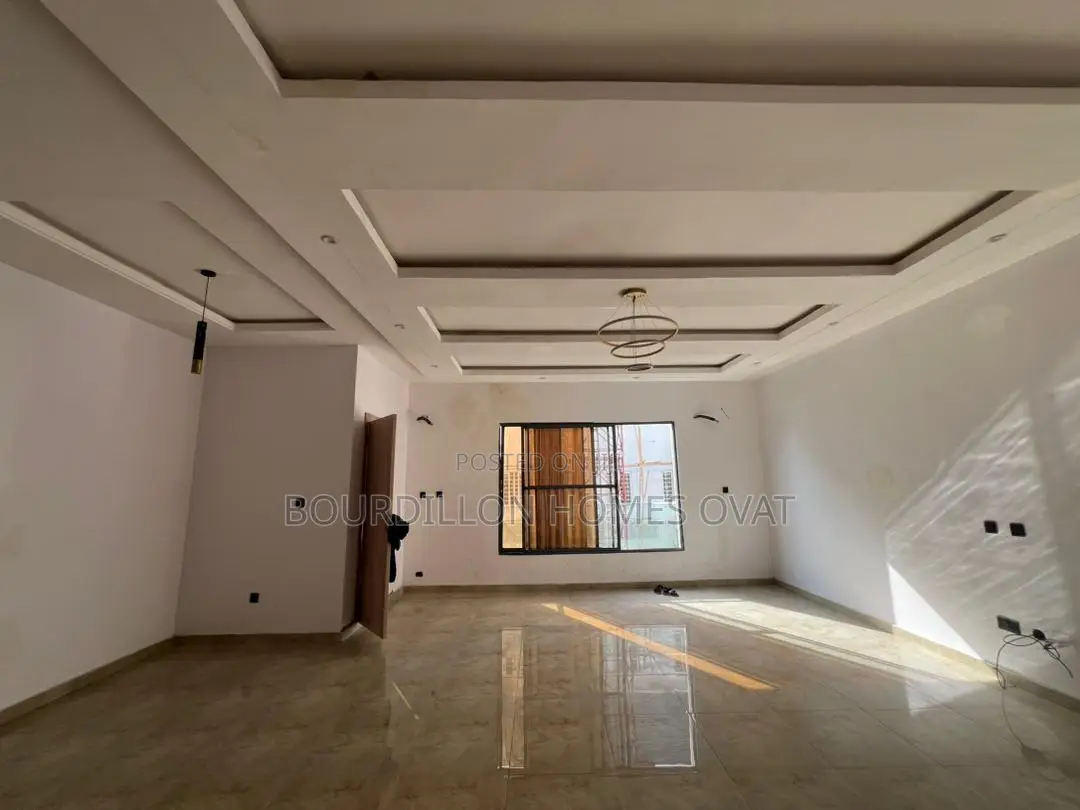 4bdrm Duplex in Ikate for sale in Ikate