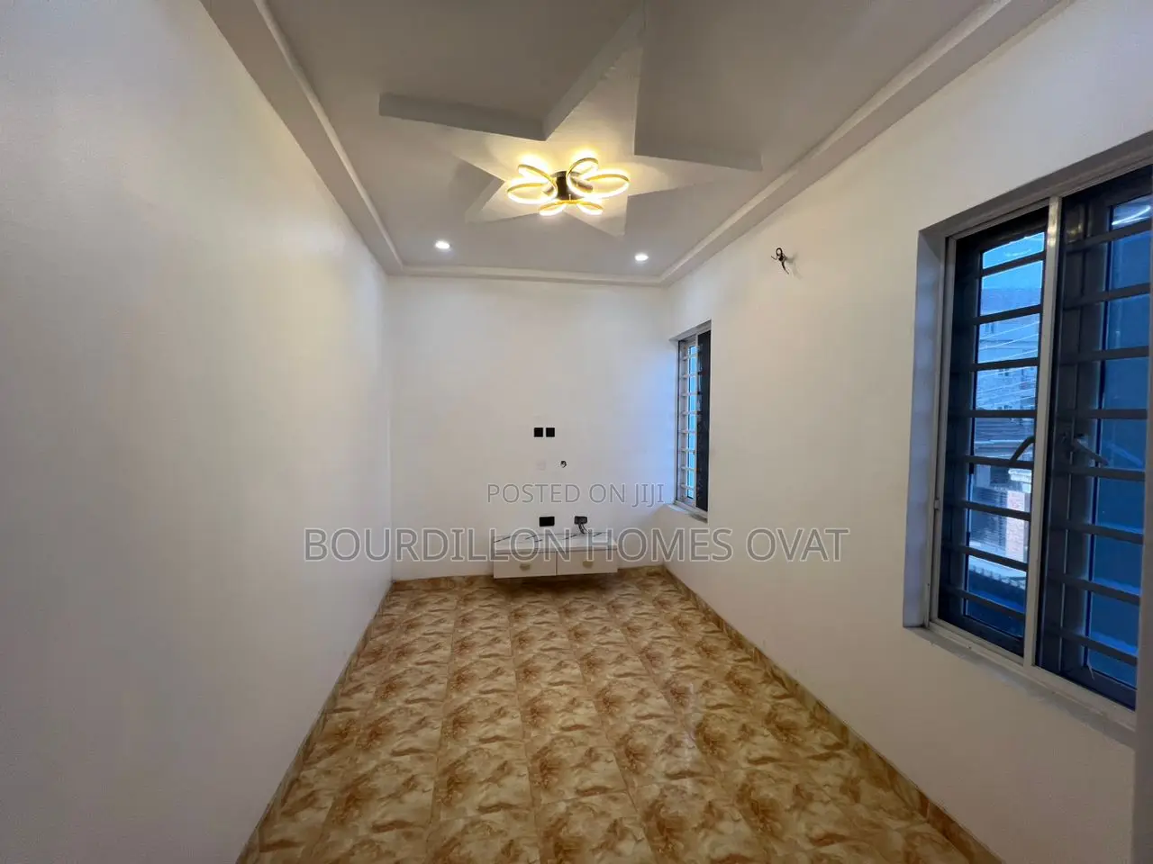 5bdrm Duplex in Ikate for sale in Ikate