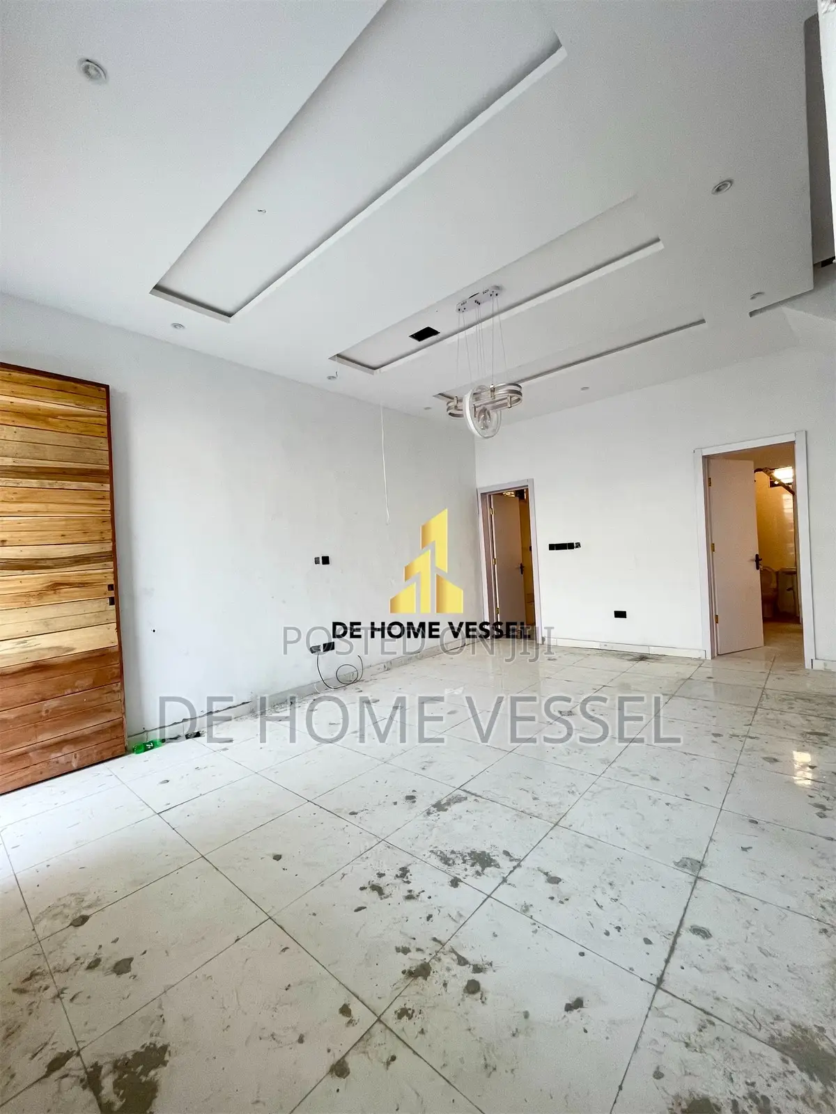 4bdrm Townhouse/Terrace in Ikota for Sale in Ikota