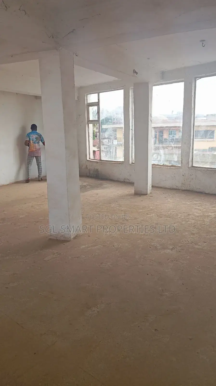 Large Office Space to Let in Awka