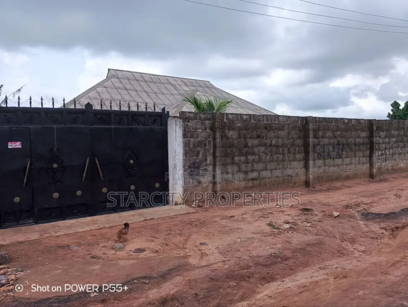 Half Plot Of Land In Igboolomu Agric Directly Facingthe Road in Agric