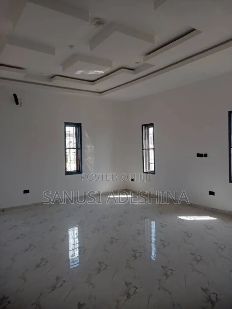5bdrm Duplex in Guzape District for sale in Guzape District