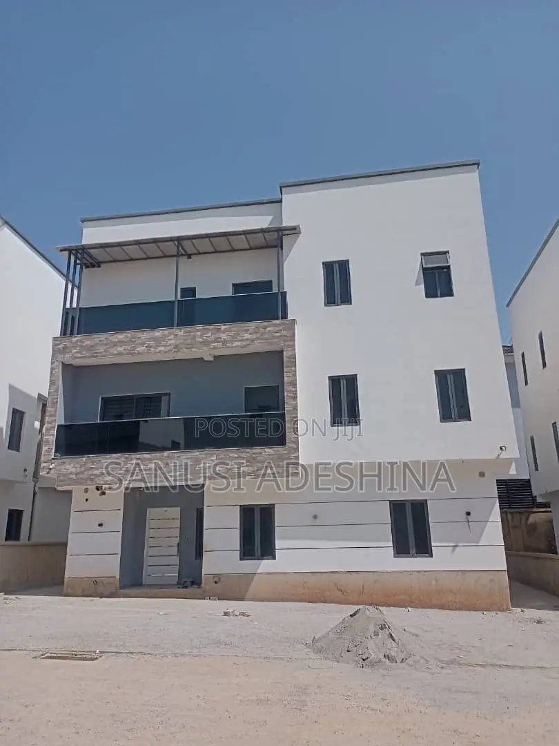 5bdrm Duplex in Guzape District for sale in Guzape District