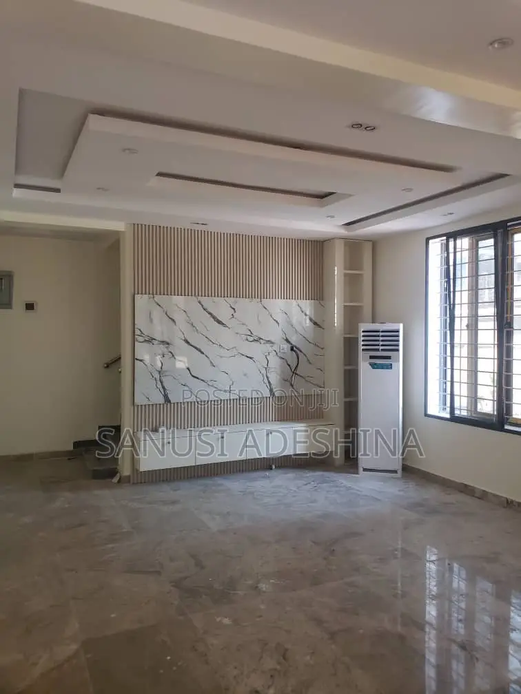 5bdrm Duplex in Guzape District for sale in Guzape District