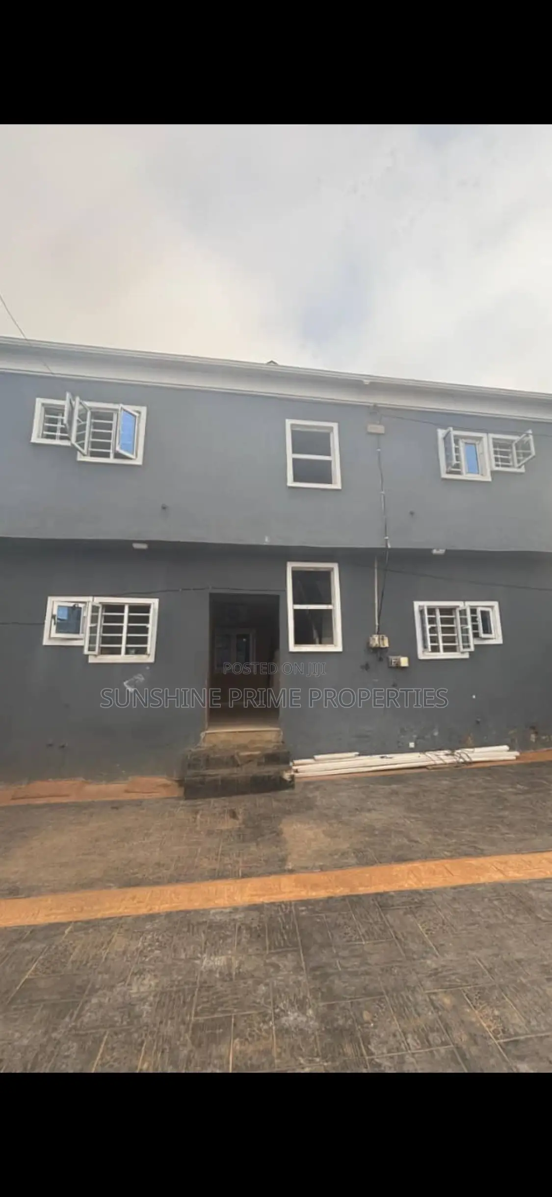For SALE an Ultramodern 10 Rooms Located : FUTA South in Akure