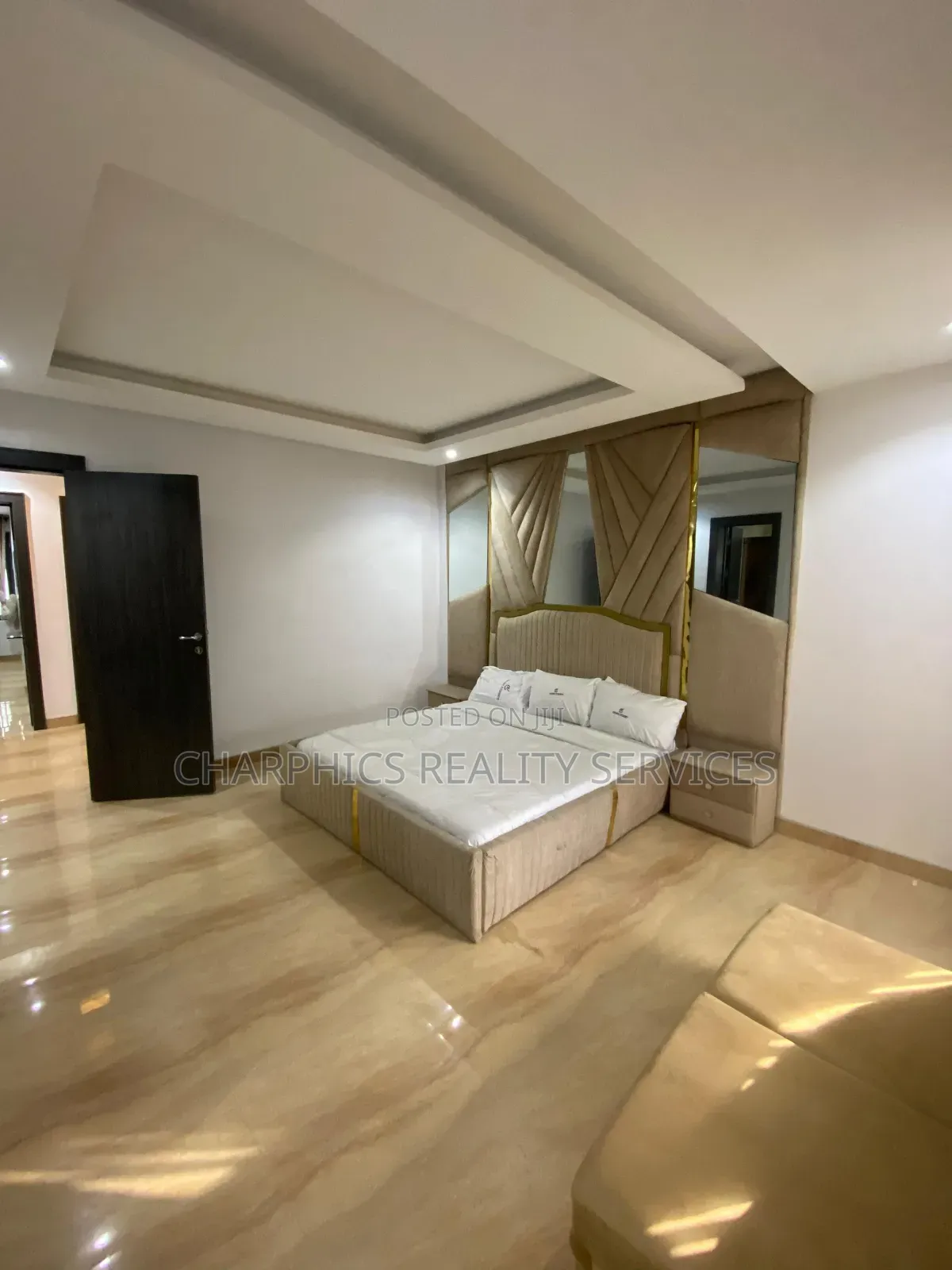4bedroom Massionate Duplex In Surulere For Sale in Alaka/Iponri