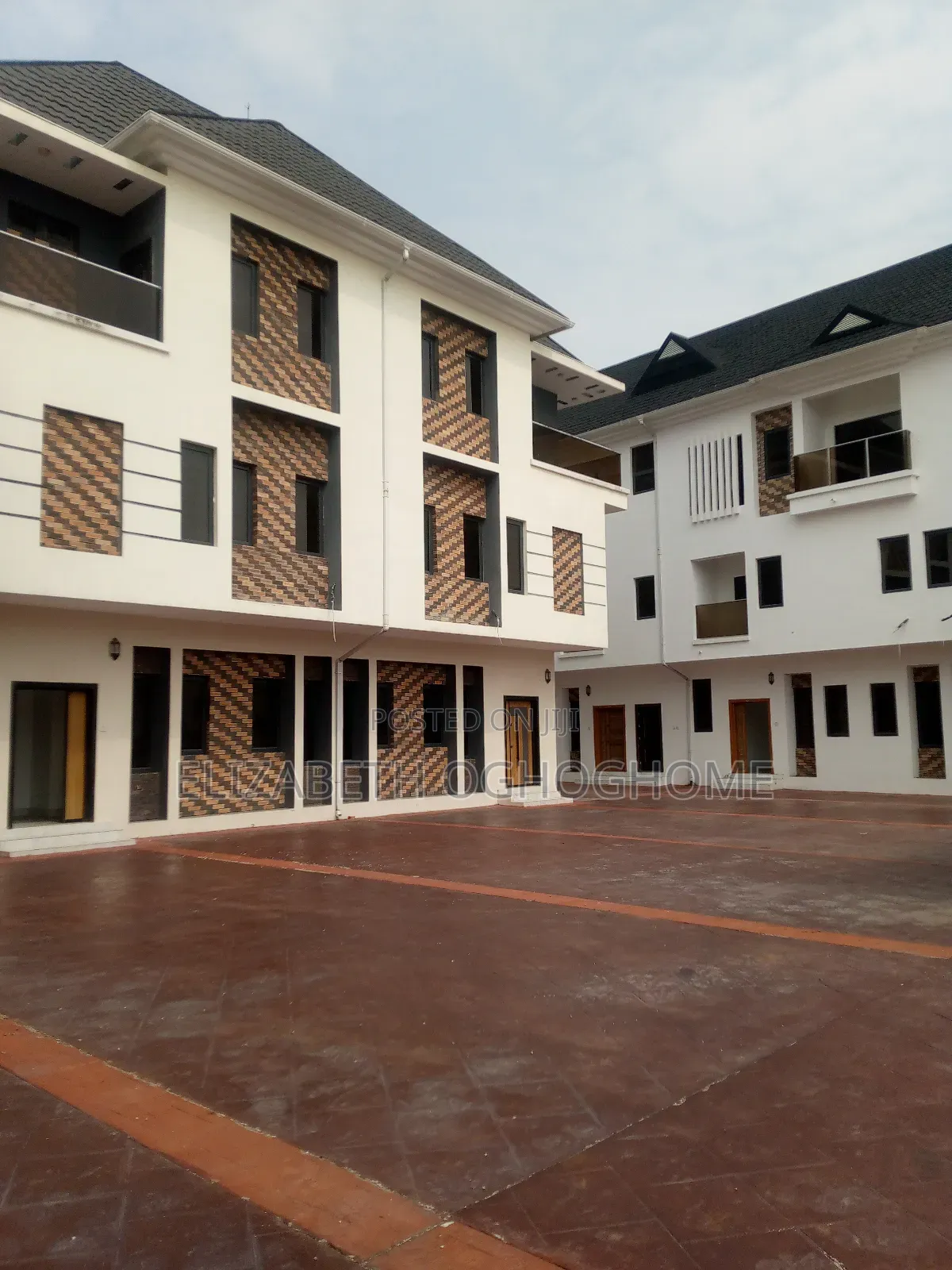3bdrm Block of Flats in Sangotedo for sale in Sangotedo