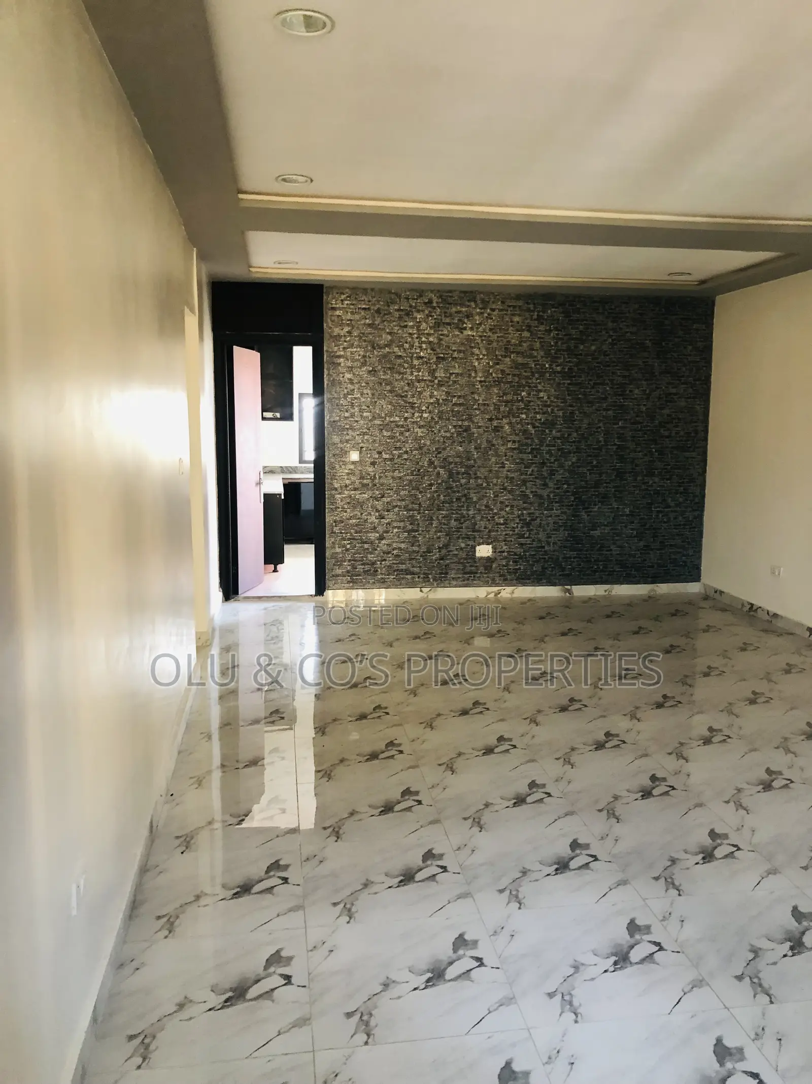 2bdrm Block of Flats in Lugbe Behind Dunamis for rent in Lugbe District