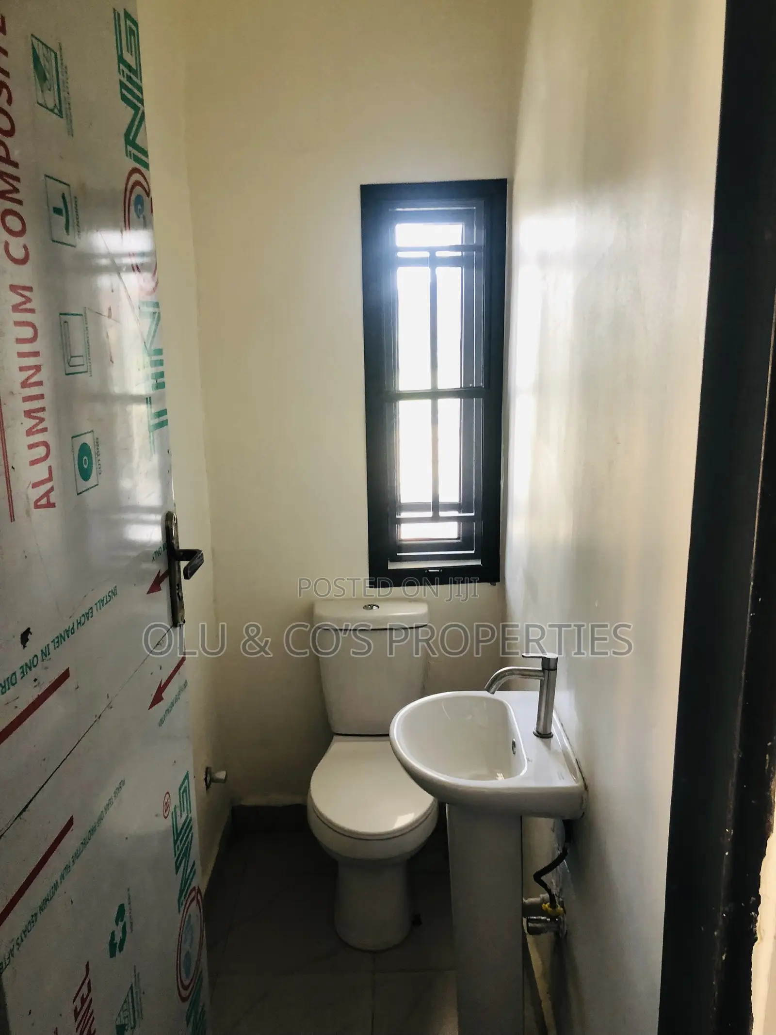 2bdrm Block of Flats in Lugbe Behind Dunamis for rent in Lugbe District