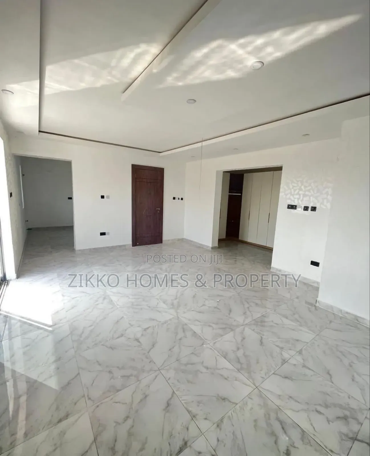 5bdrm Duplex in Osapa London, Lekki for sale in Lekki