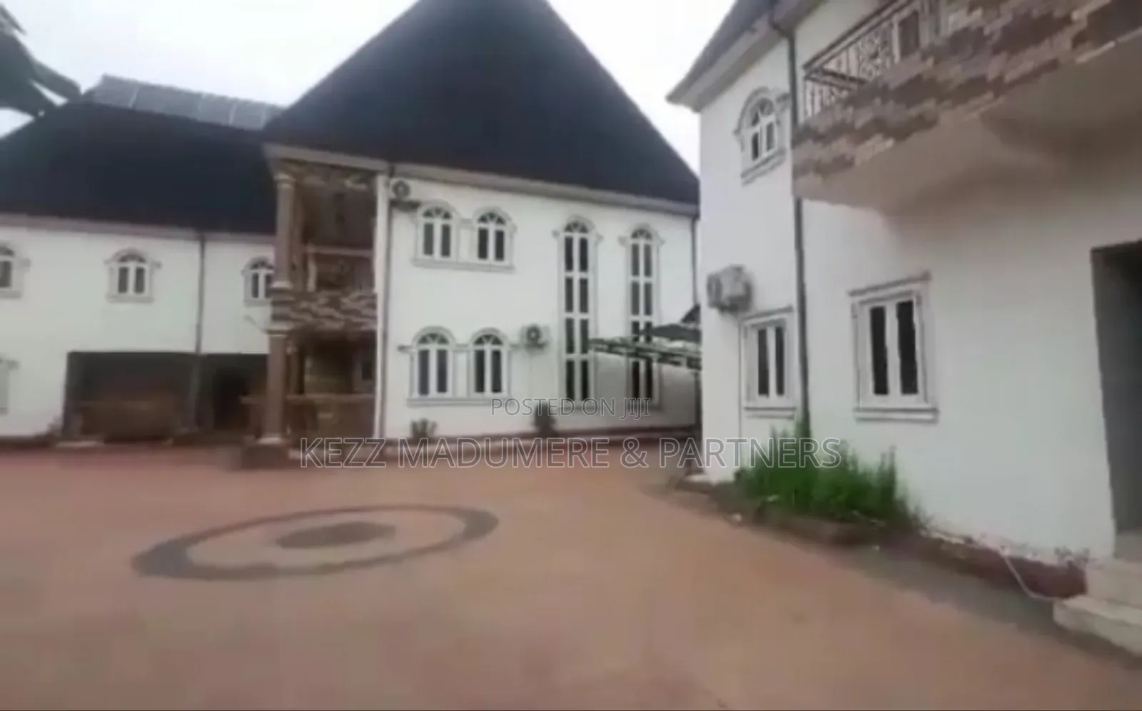 5bdrm Duplex in Gated Estate , Off for sale in Port-Harcourt