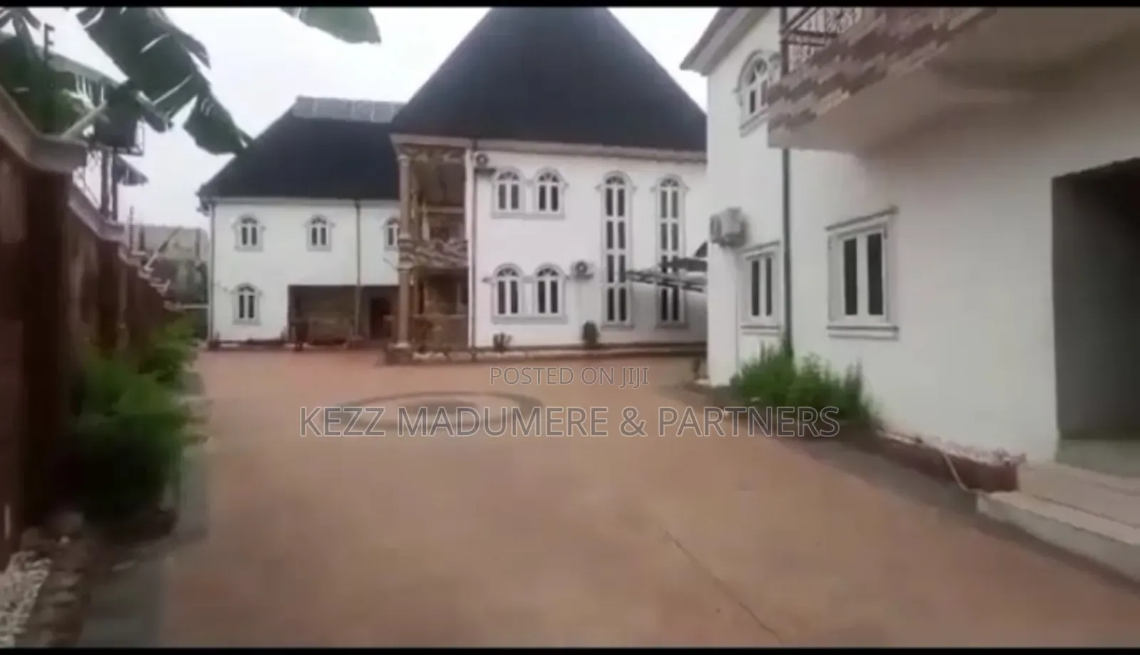 5bdrm Duplex in Gated Estate , Off for sale in Port-Harcourt