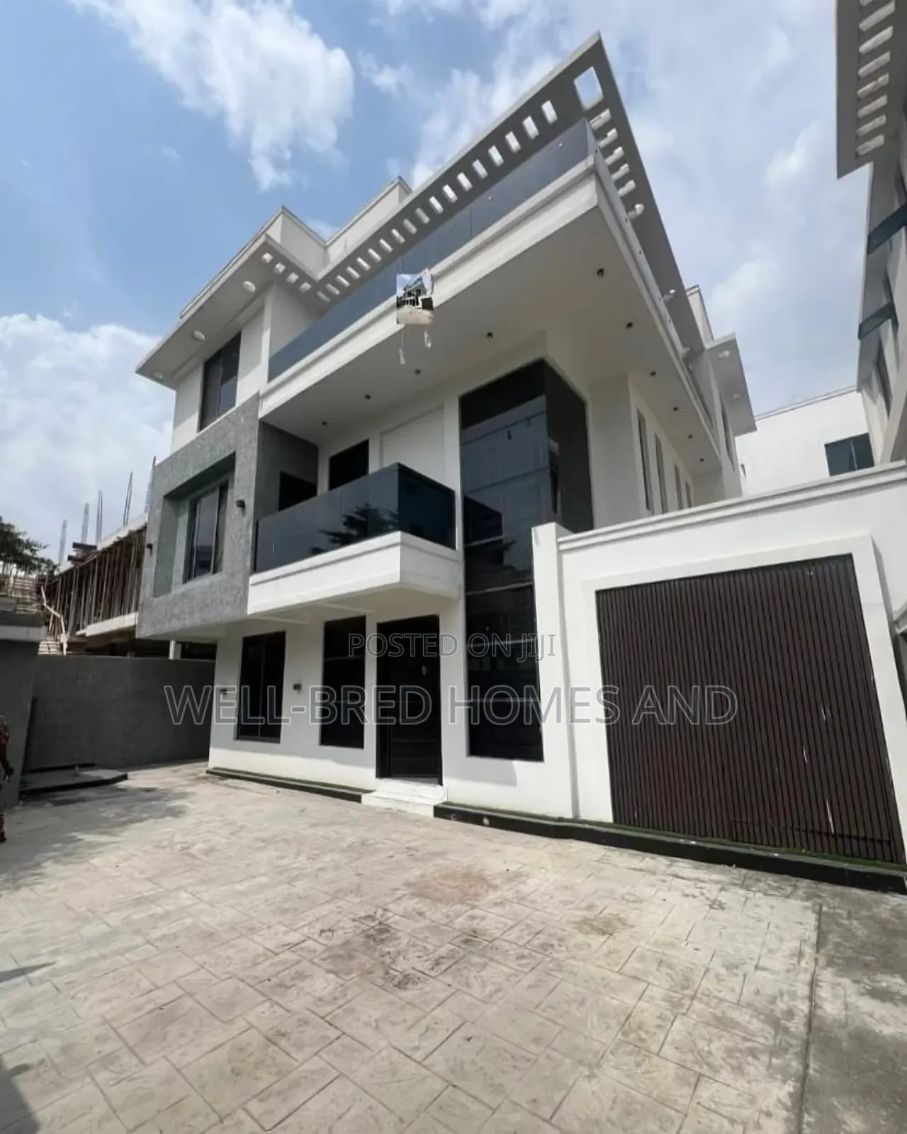 5bdrm House in Off Admiralty Way for rent in Lekki Phase 1