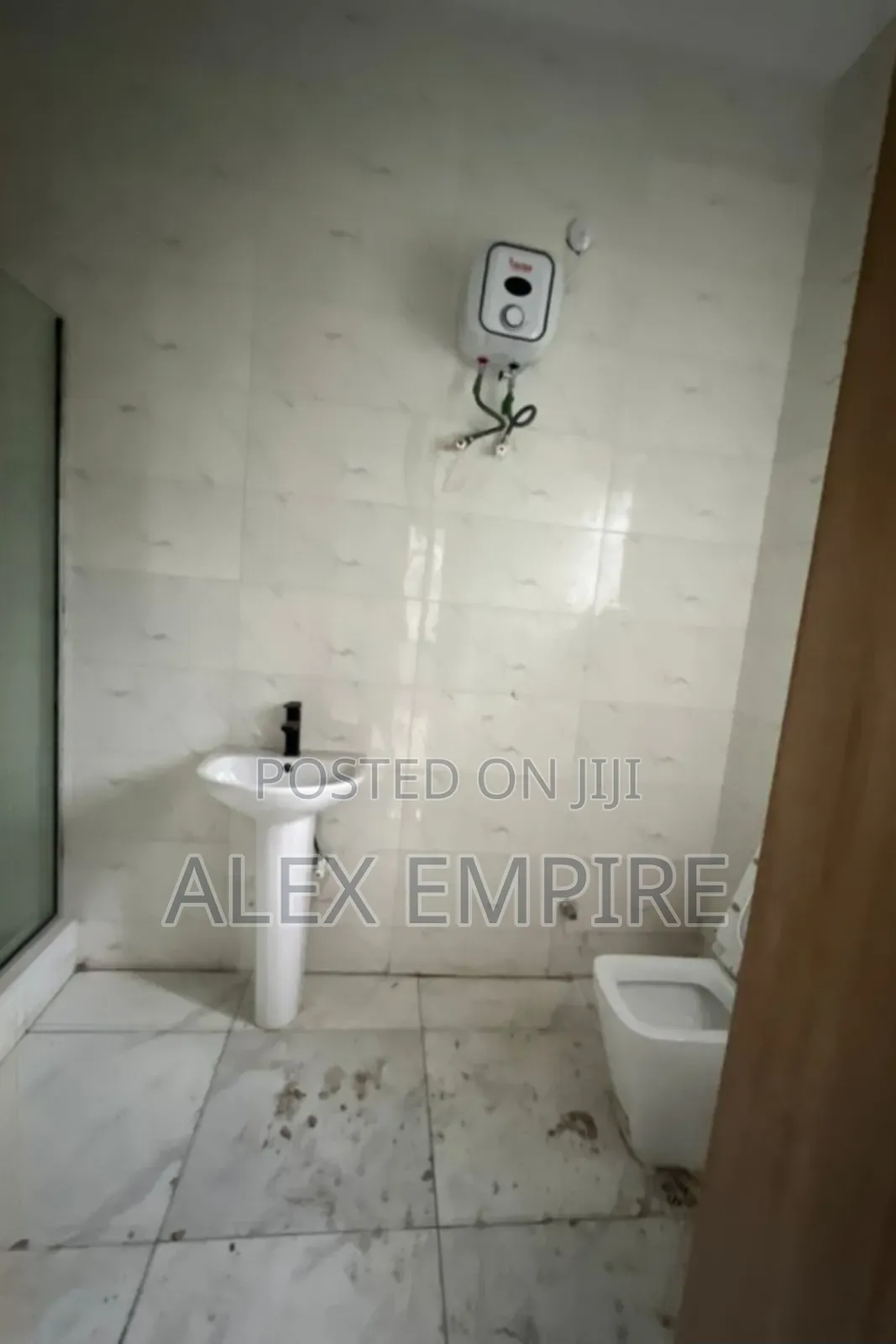 3bdrm Apartment in Amuwo-Odofin for sale in Amuwo-Odofin