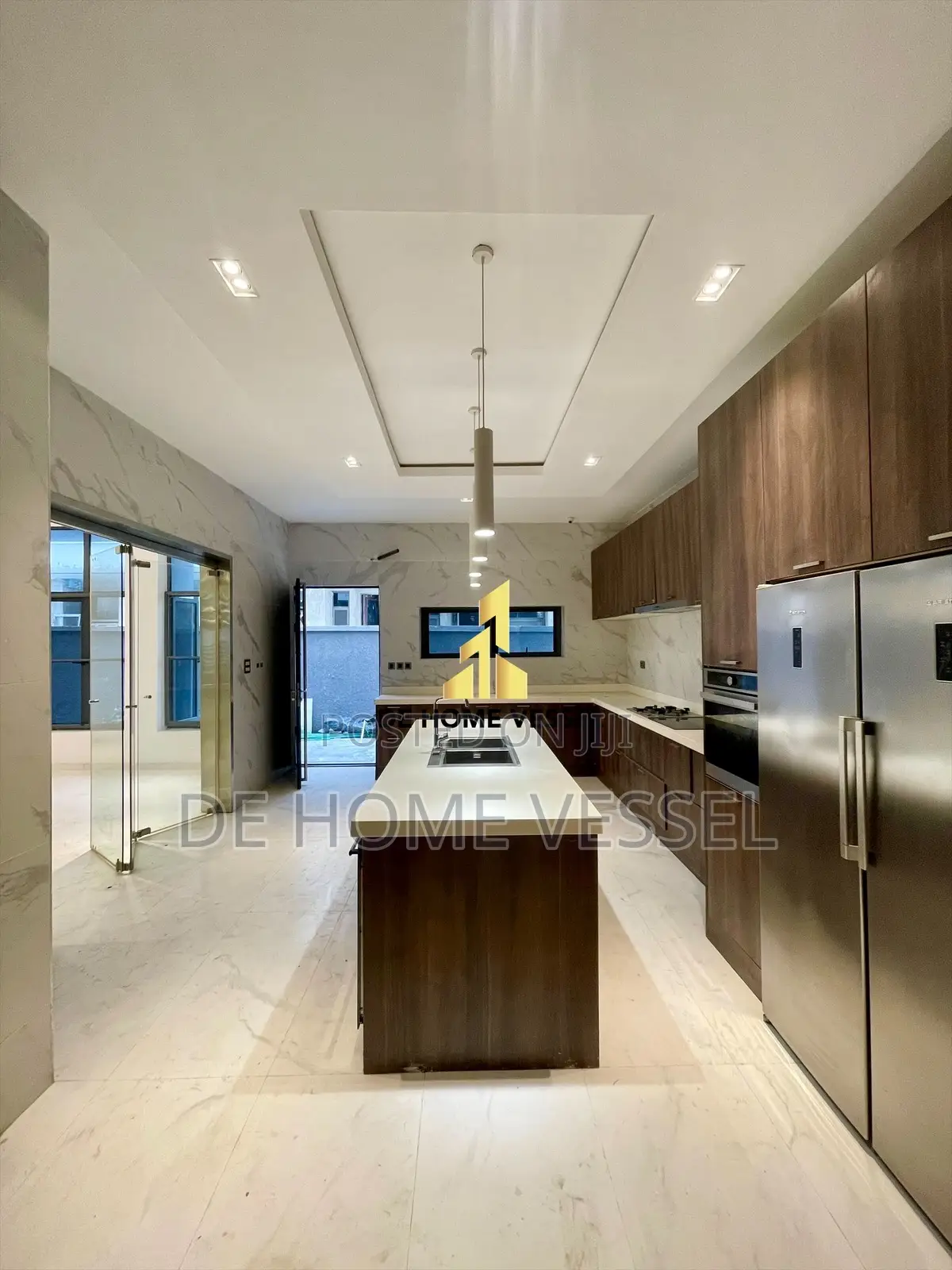 5bdrm Duplex in Osapa london for sale in Osapa london