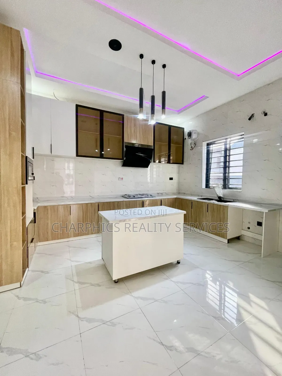 5bdrm Duplex in Lekki for sale in Lekki