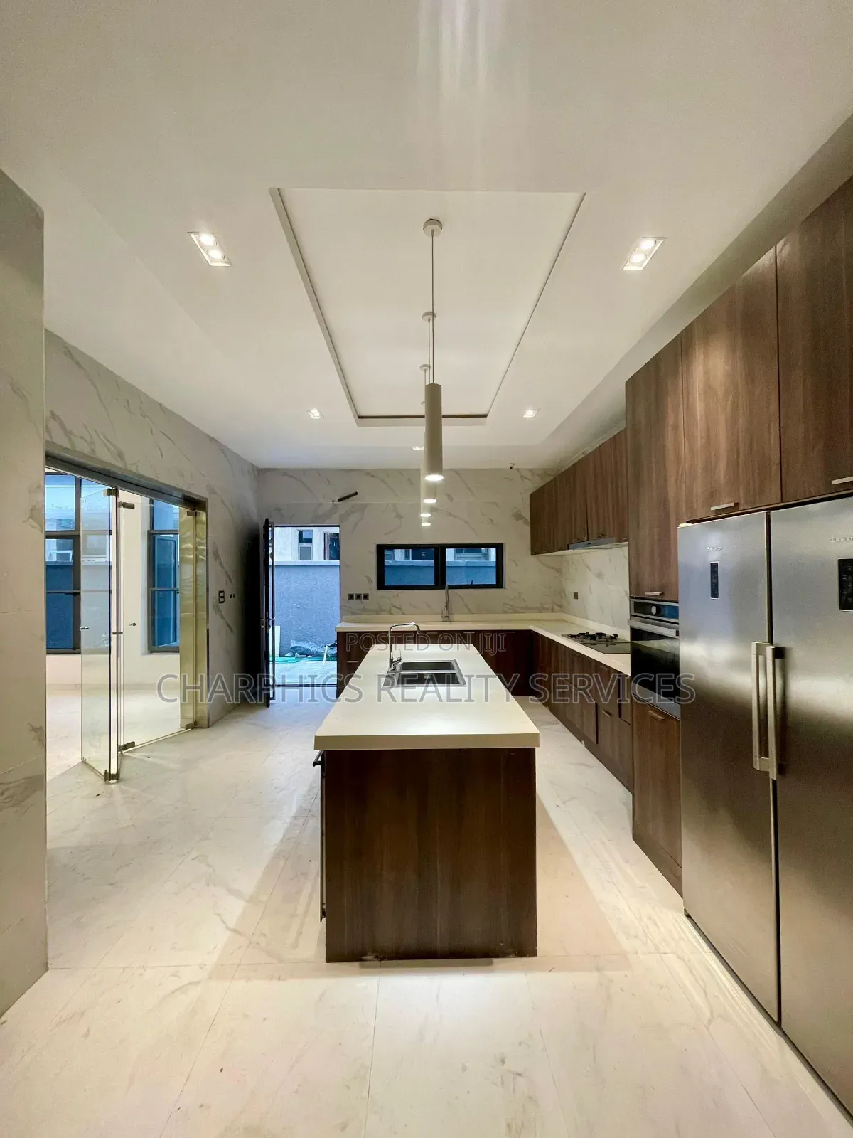 5bdrm Duplex in Lekki for sale in Lekki
