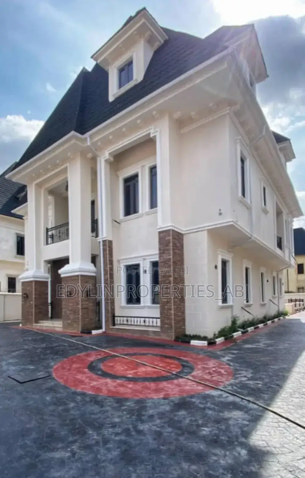 7bdrm Mansion in Gwarinpa for sale in Gwarinpa