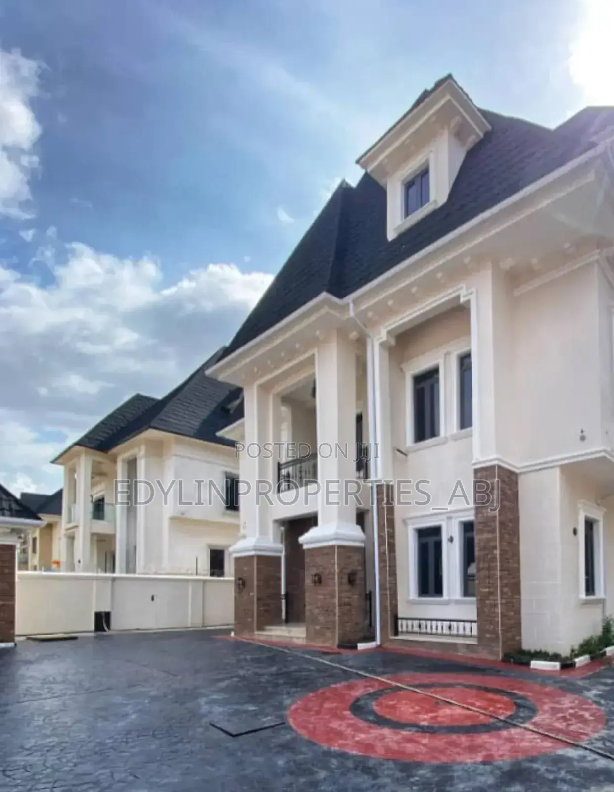 7bdrm Mansion in Gwarinpa for sale in Gwarinpa