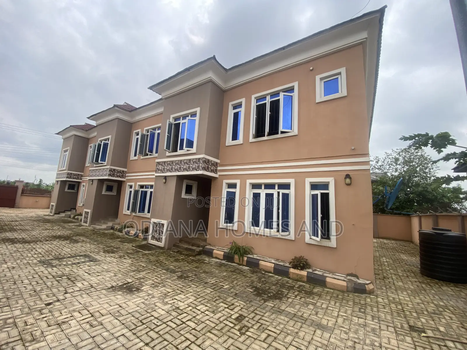9bdrm Duplex in Akala Way, Akobo, for sale in Akobo
