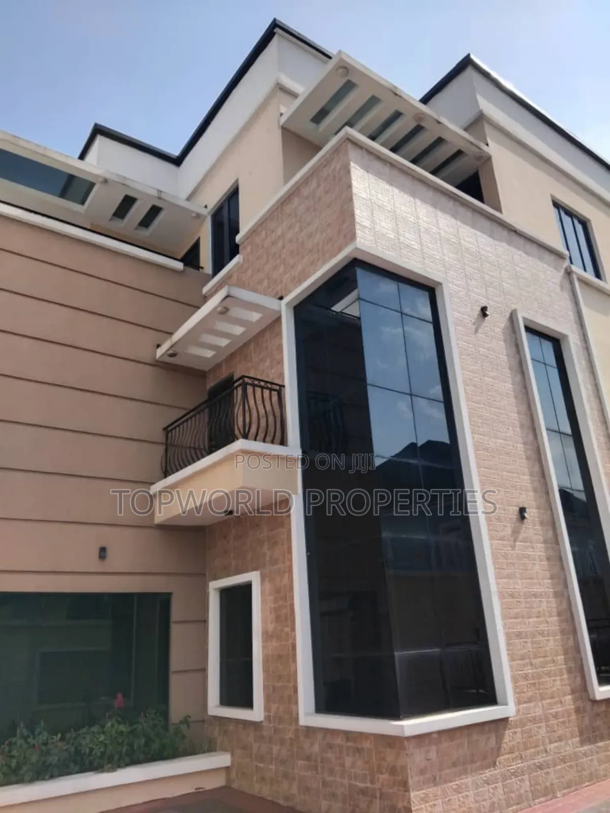 5bdrm Duplex in Mole Phase 1 for sale in Omole Phase 1