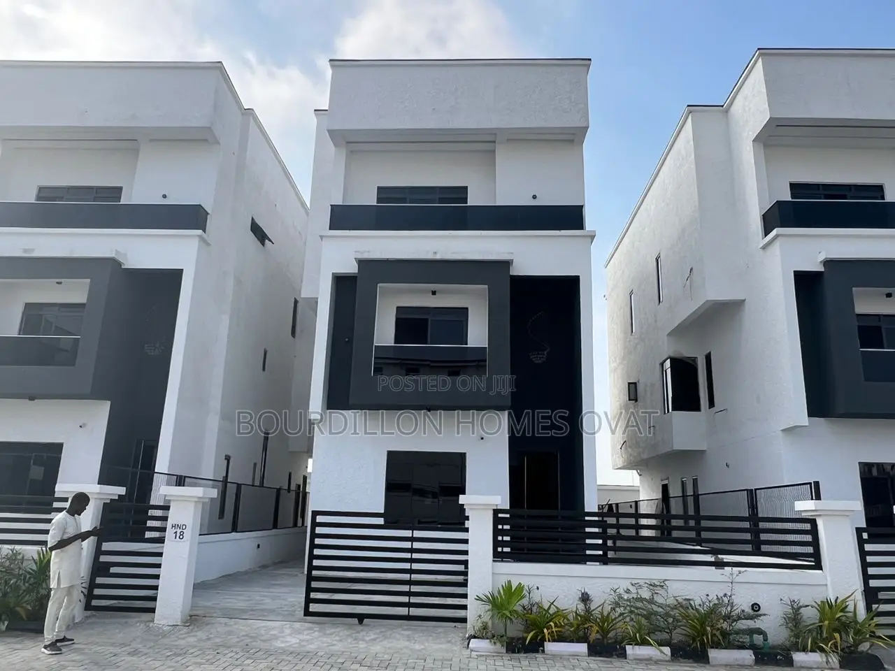 5bdrm Duplex in Ikate for sale in Ikate