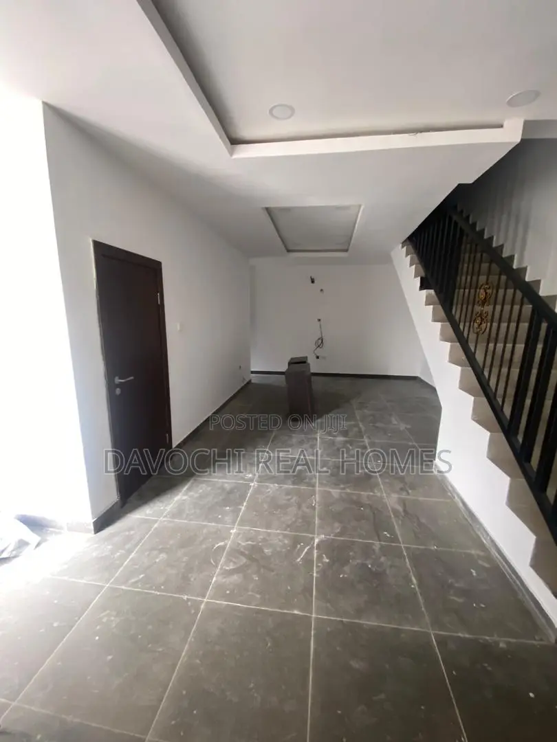 3bdrm House in Lekki Phase 2 for rent in Lekki Phase 2