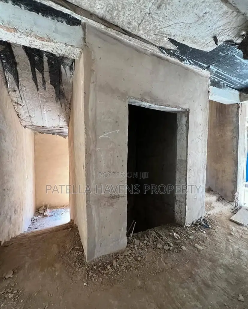 Distress Sale of 3 Bedroom Apartment in Mabuchi in Mabushi