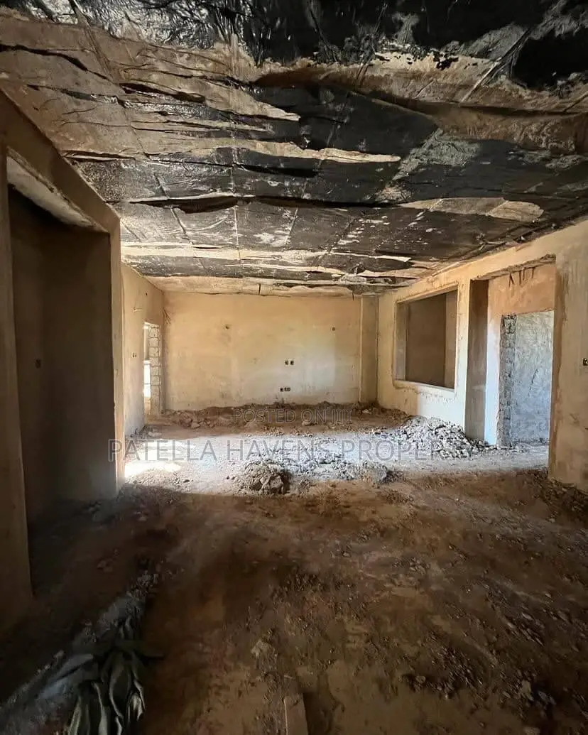 Distress Sale of 3 Bedroom Apartment in Mabuchi in Mabushi