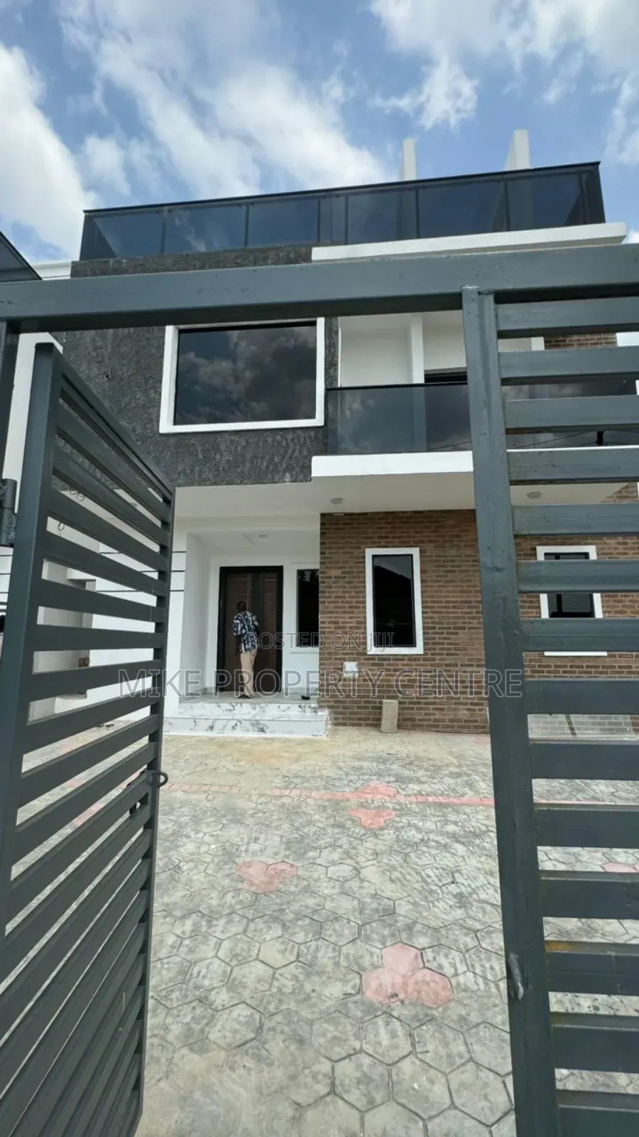 5bdrm Duplex in Festac Town for sale in Festac