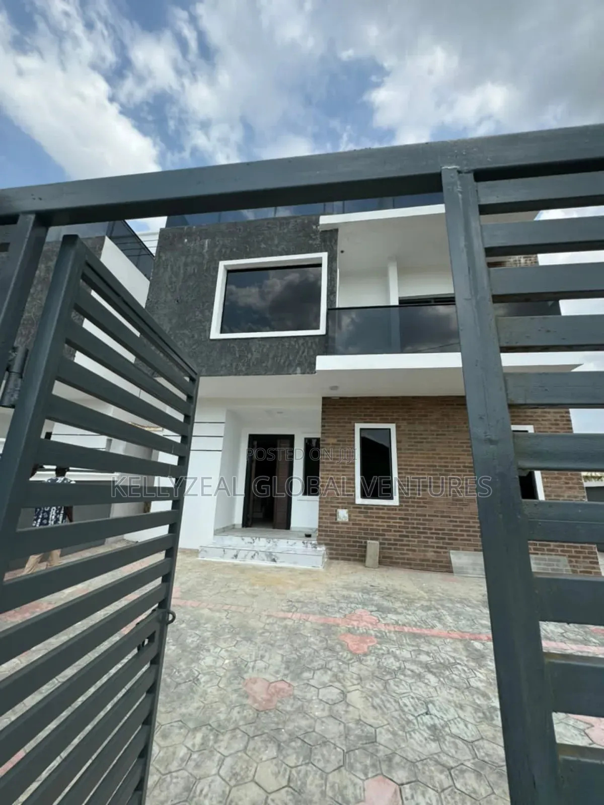 5bdrm Duplex in Festac for sale in Festac