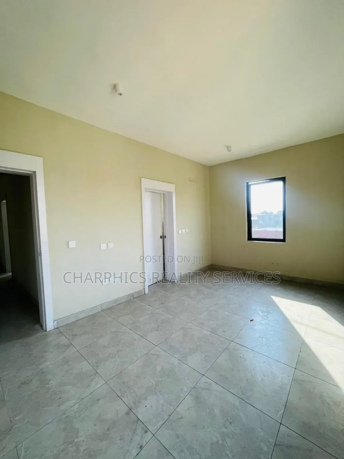1bdrm Apartment in Surulere for sale in Surulere