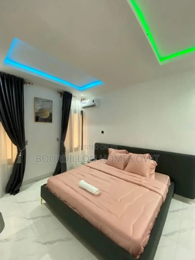 5bdrm Apartment in Jakande for sale in Jakande