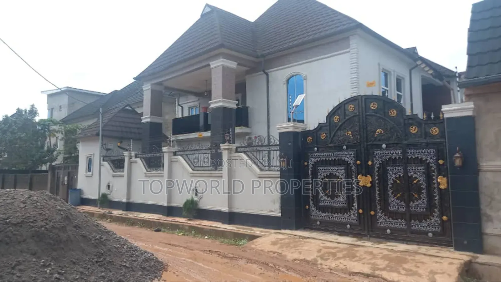 4bdrm Duplex In High Caste P And T For Sale in Boys Town