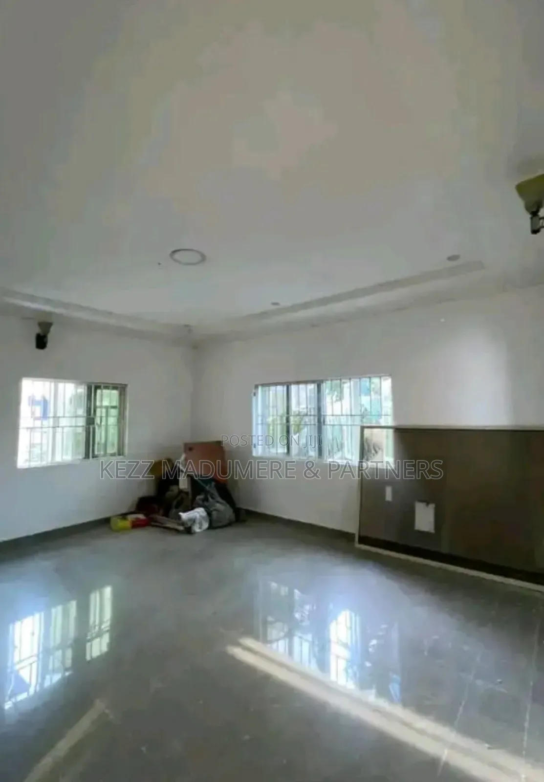 5bdrm Duplex in Stadium Road , Port for sale in Port-Harcourt