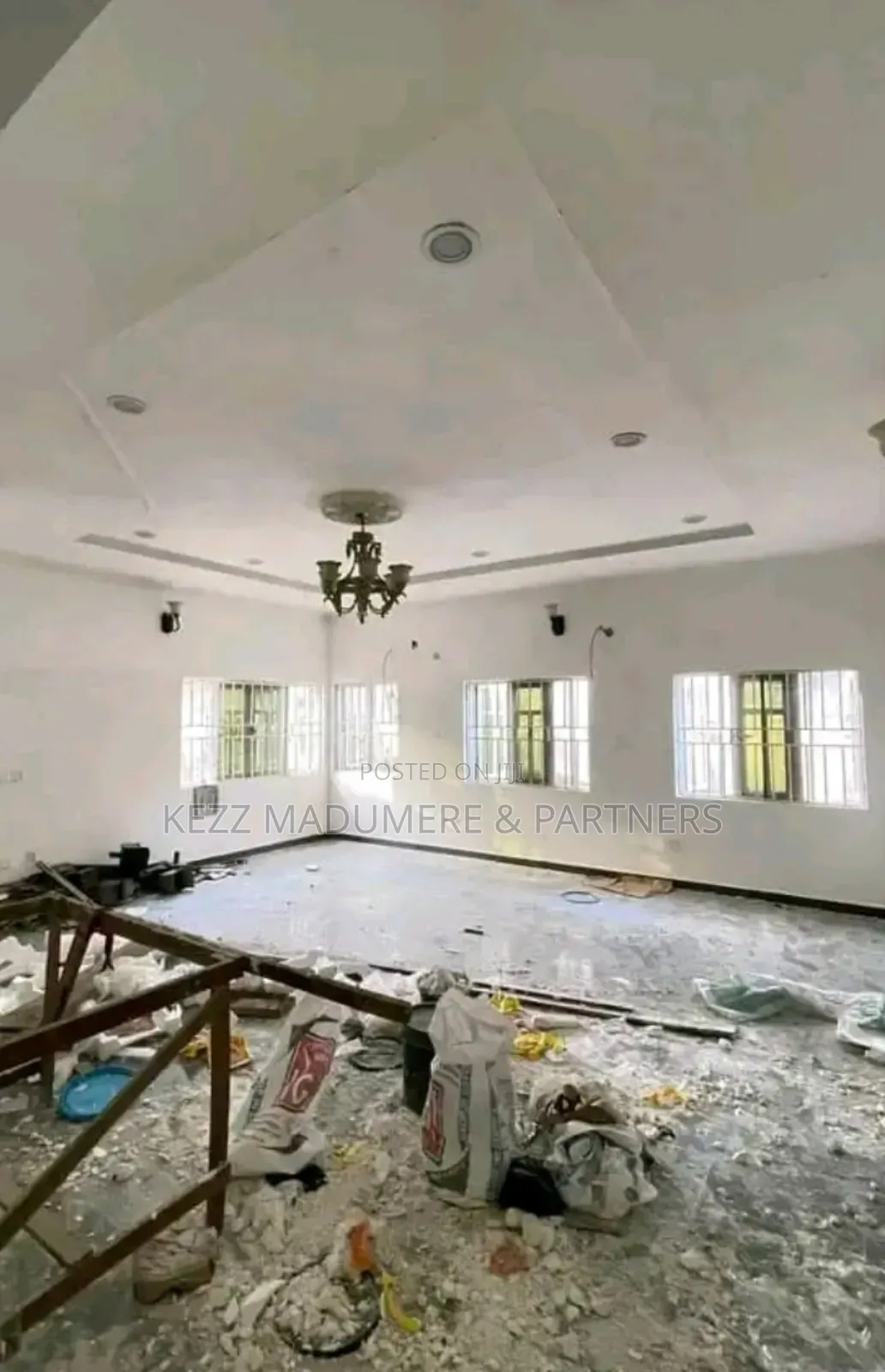5bdrm Duplex in Stadium Road , Port for sale in Port-Harcourt