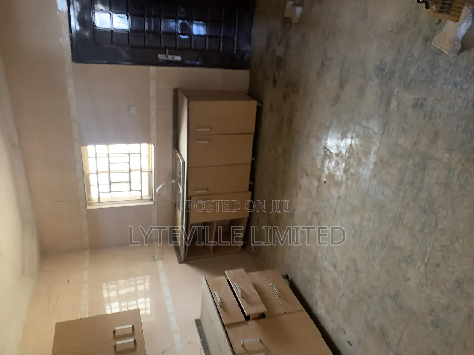 5bdrm Duplex in Idu Industrial for sale in Idu Industrial