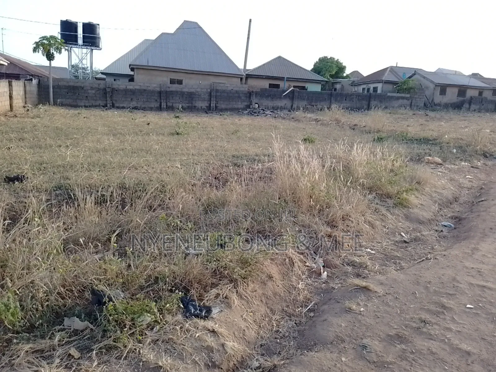 1400sqm. Land for Sale in Phase 4 / Jikwoyi