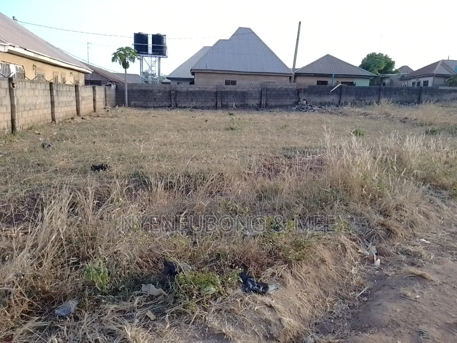 1400sqm. Land for Sale in Phase 4 / Jikwoyi