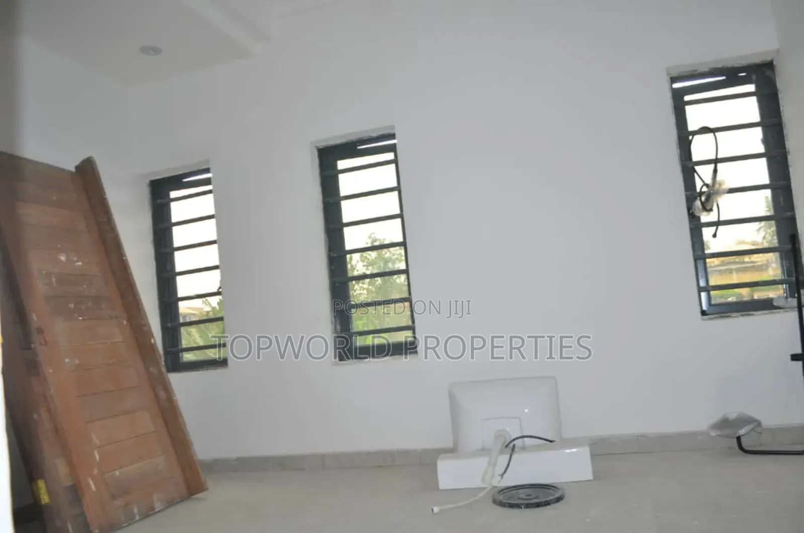 5bdrm Duplex In Adeniyi Jones Ikeja For Sale in Adeniyi Jones